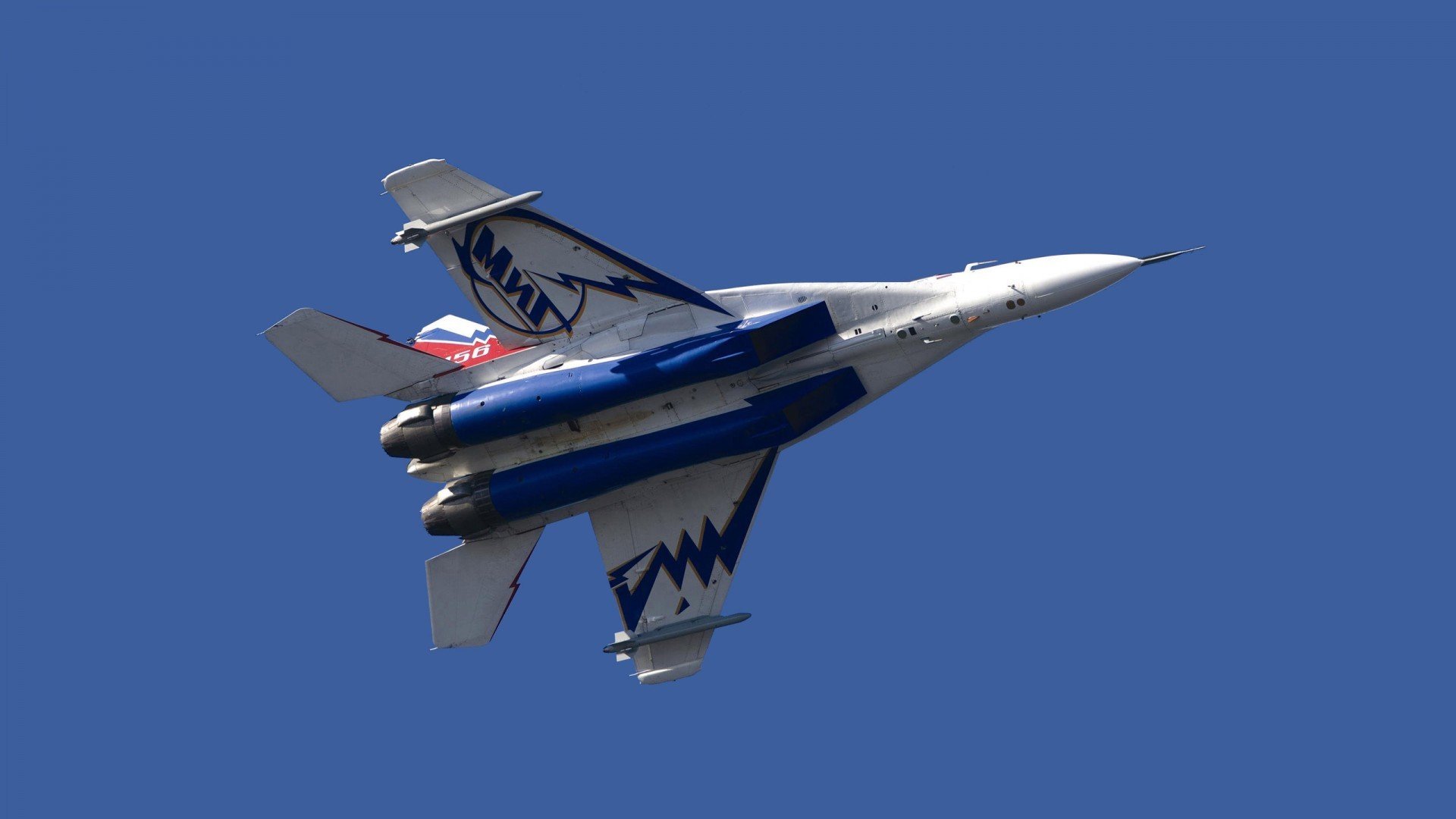 _冰雪奇幻漂移赛:冬季运动新宠_,冰雪漂流