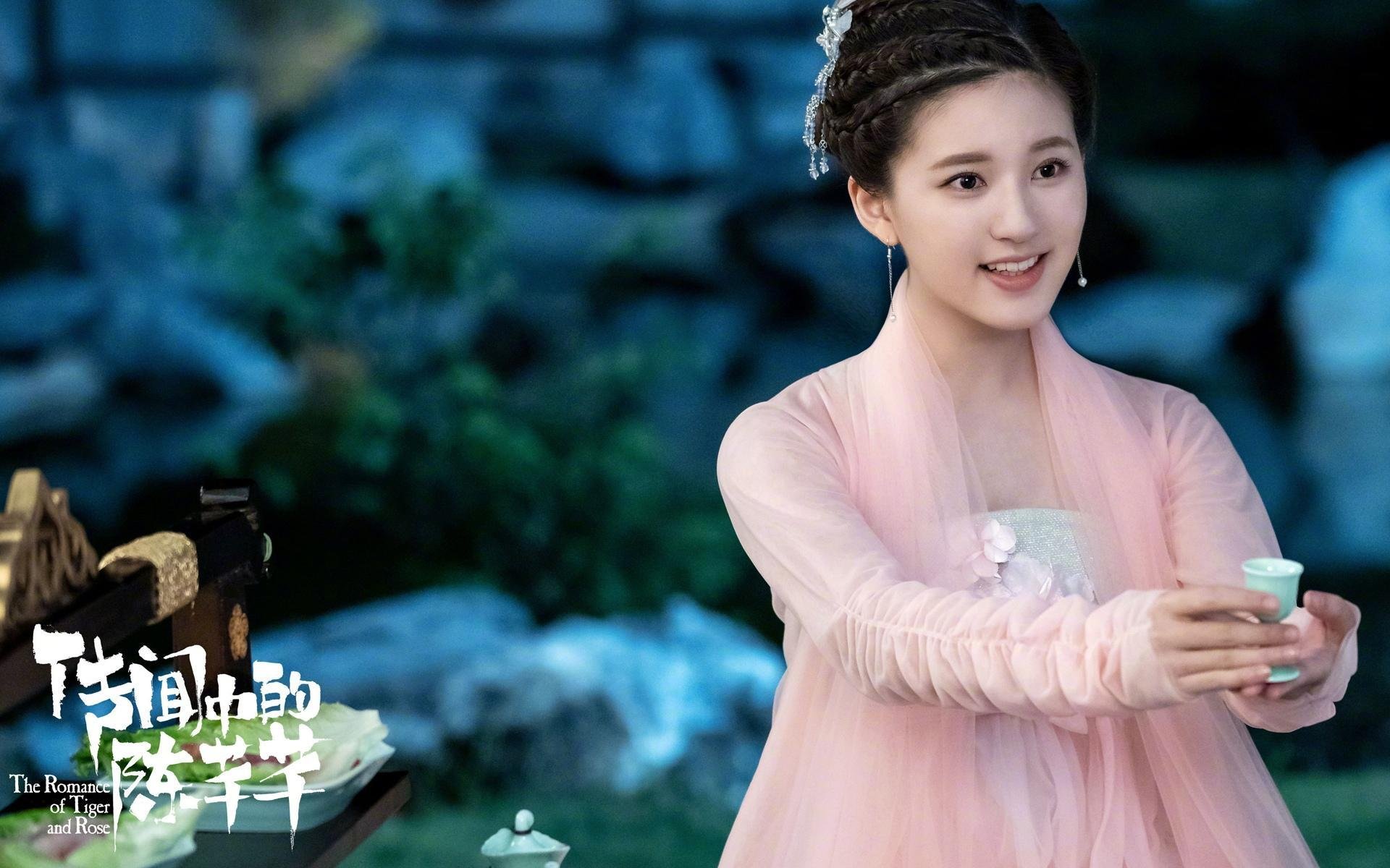 贝林厄姆当选英超最佳年轻球员,表现抢眼,贝尔英超最佳球员