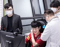 包含"b体育下载:战队支持系统：如何照顾选手的心理健康"的词条