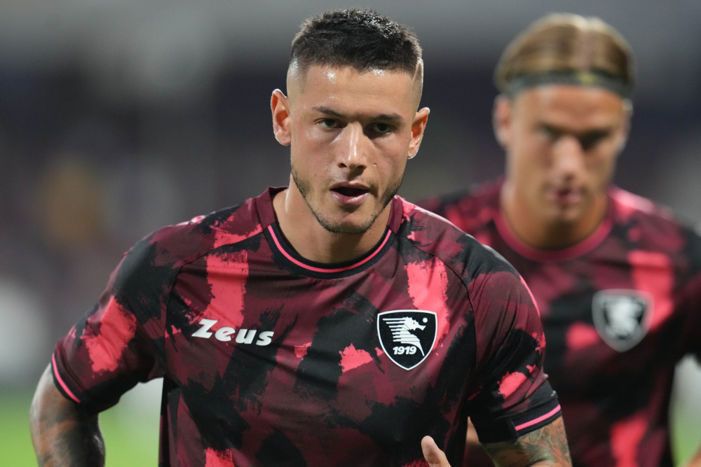 包含B体育官方网站:意甲萨勒尼塔纳的转会策略与球队重建的词条 包含B体育官方网站:意甲萨勒尼塔纳的转会策略与球队重建的词条