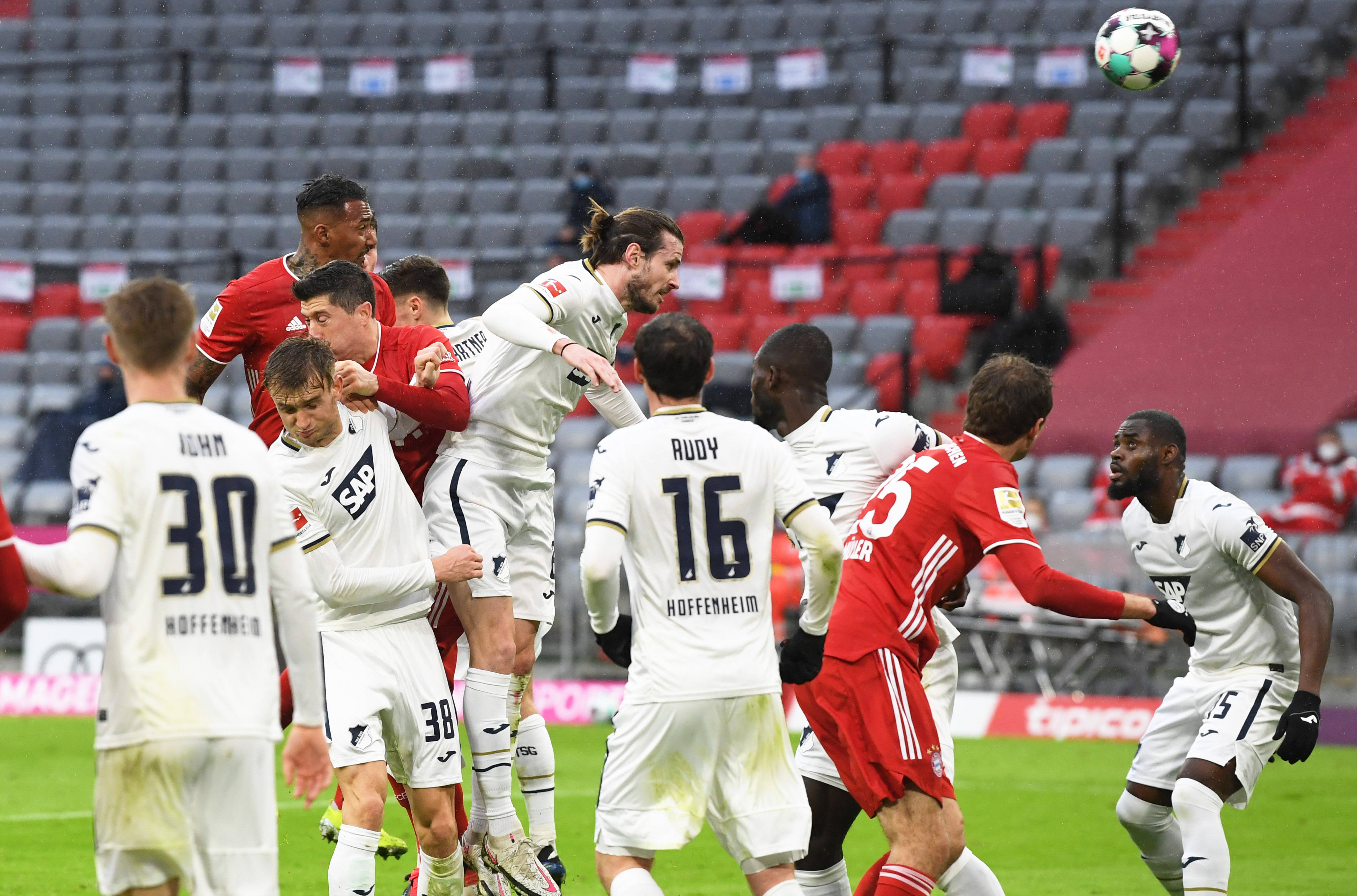 B体育官方网站:法甲巴黎FC的转会策略与球队重建的简单介绍 B体育官方网站:法甲巴黎FC的转会策略与球队重建的简单介绍