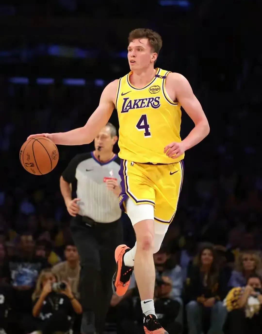 包含bsports体育:湖人队战术调整:如何最大化利用戴维斯的内线优势?的词条 包含bsports体育:湖人队战术调整:如何最大化利用戴维斯的内线优势?的词条