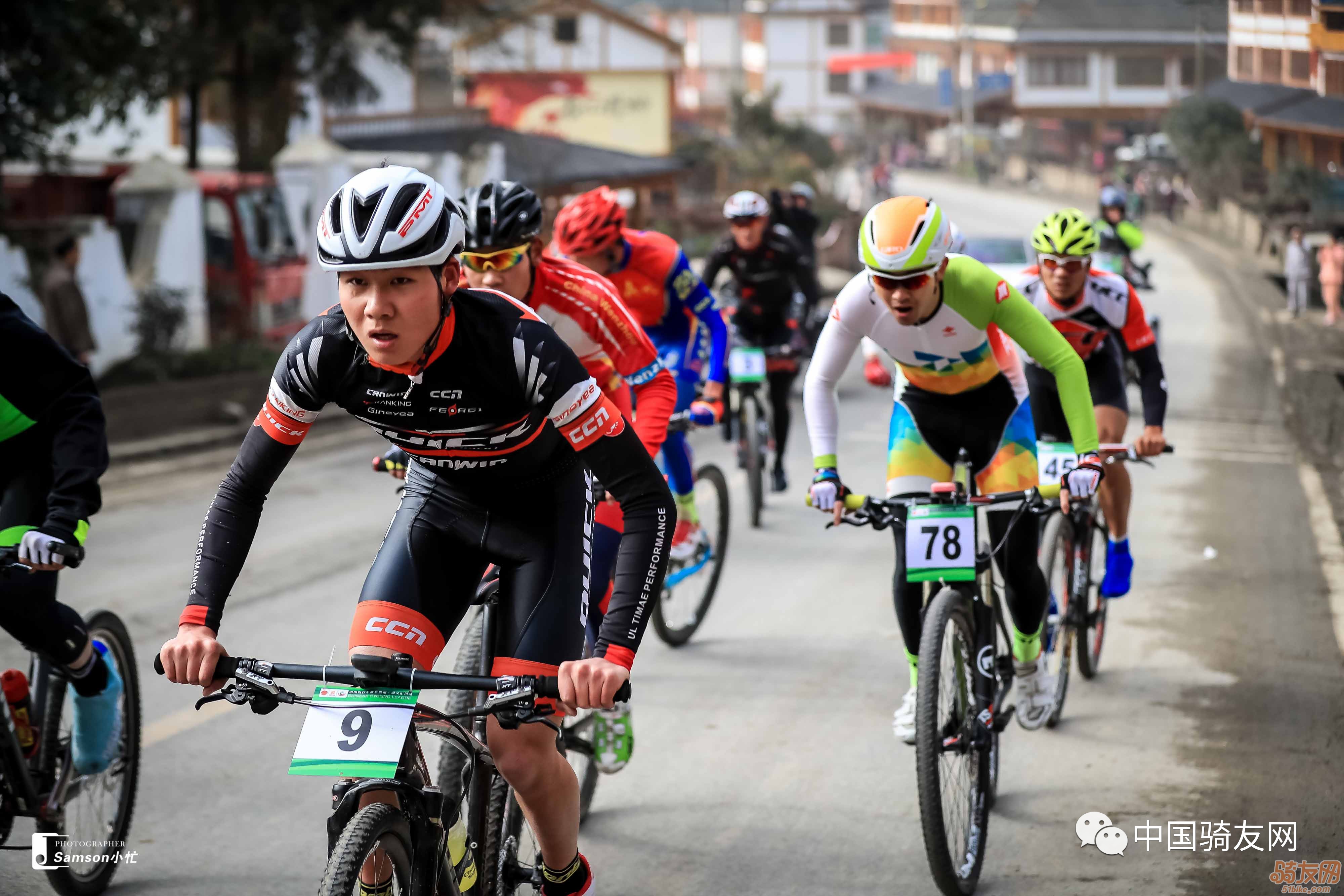 B体育:挑动观众情感:赛事中感人的瞬间回顾的简单介绍 B体育:挑动观众情感:赛事中感人的瞬间回顾的简单介绍