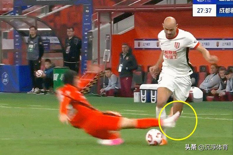 B体育:红牌争议！裁判判罚尺度引质疑的简单介绍