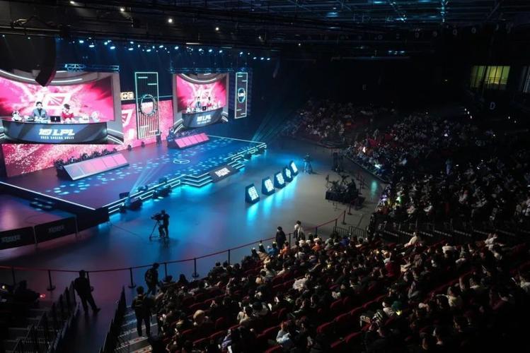 包含B体育:电竞直播,观众热情高涨的词条 包含B体育:电竞直播,观众热情高涨的词条